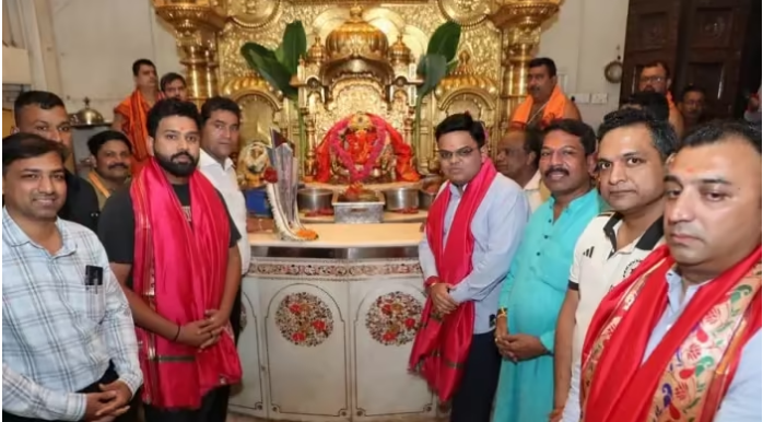 ट्रॉफी के साथ सिद्धिविनायक मंदिर पहुंचे रोहित शर्मा और जय शाह, की विशेष पूजा-अर्चना