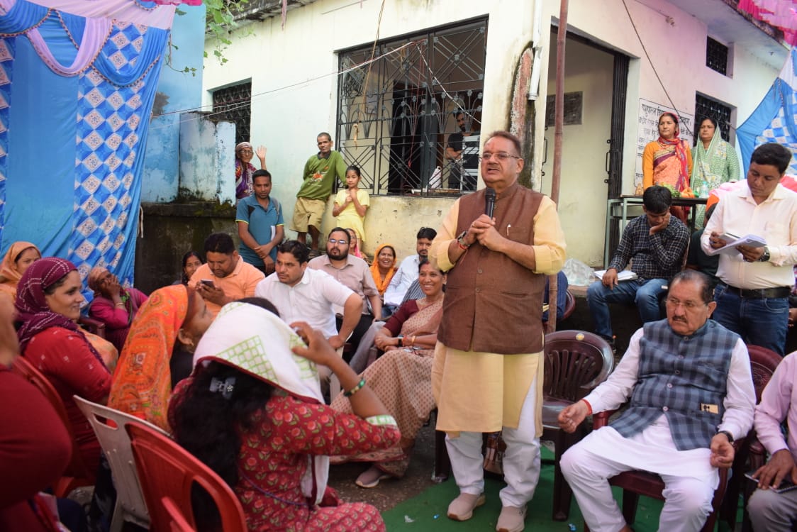 कैबिनेट मंत्री गणेश जोशी की अध्यक्षता में कंडारा में आयोजित हुआ बहुउद्देशीय शिविर