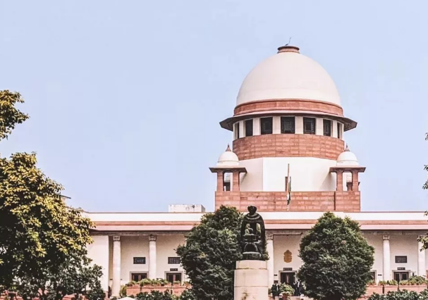 ‘चुनाव और शादी पर भी पटाखों पर लगे बैन’, सुप्रीम कोर्ट ने प्रदूषण को लेकर उठाए कई सवाल!