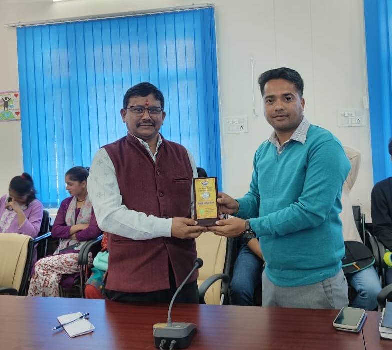 संचार उद्यमी के रूप में स्वावलंबन और रोजगार सृजन की असीम संभावनाएं: डॉ बर्त्वाल