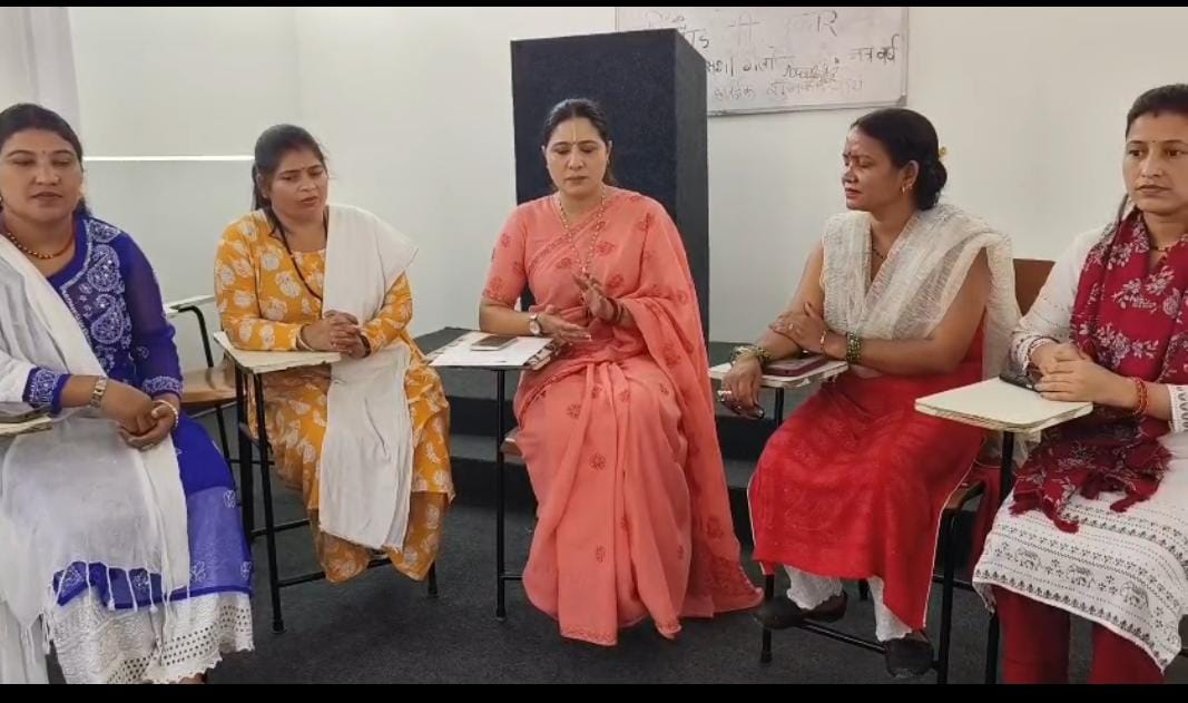 बाघ से भिड़कर अपने बच्चे को बचाने वाली महिला को तीलू रौतेली पुरस्कार देने की मांग