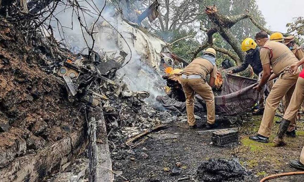 मुख्यमंत्री धामी ने 79 वें स्वतंत्रता दिवस पर मुख्यमंत्री आवास में ध्वजारोहण किया