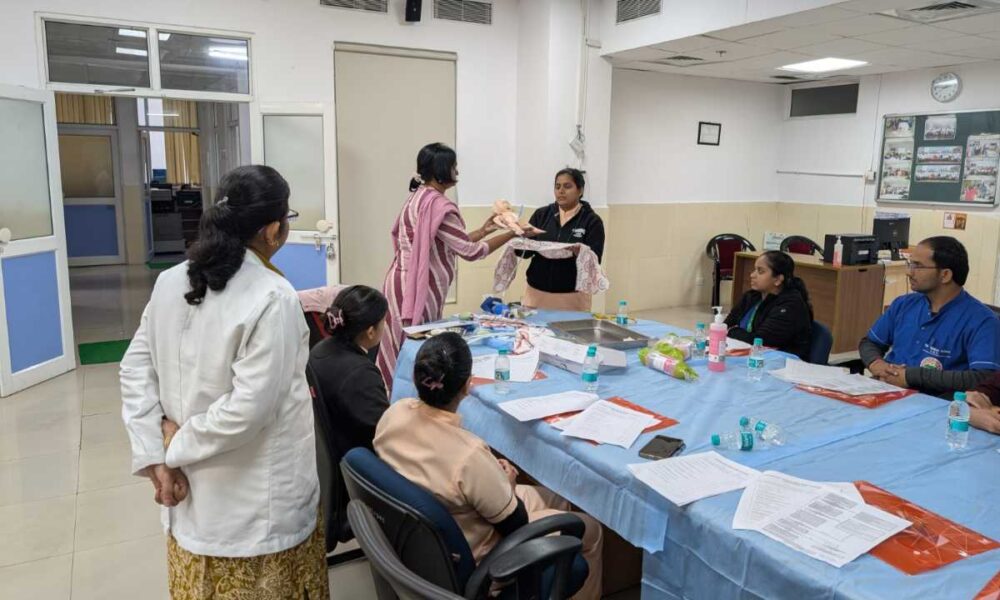 एम्स में विश्व प्रिमैचुअर्टी अवेरनैस माह का समापन उल्लेखनीय कार्य एवं प्रतिस्पर्धाओं के प्रतिभागी हुए सम्मानित