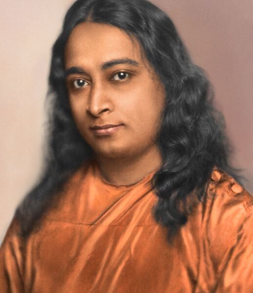 क्यों आज भी लाखों लोग आंतरिक शांति के लिए परमहंस योगानंद की ओर मुड़ते हैं – विधि बिरला