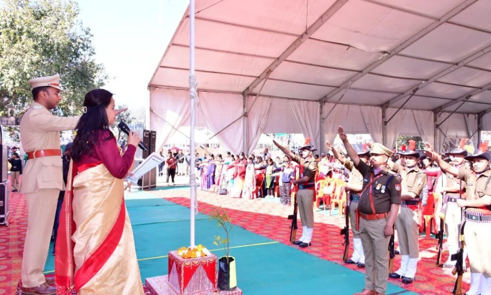 संविधान, कर्तव्य और एकता का संदेश: बागेश्वर में हर्षोल्लास के साथ मनाया गया गणतंत्र दिवस