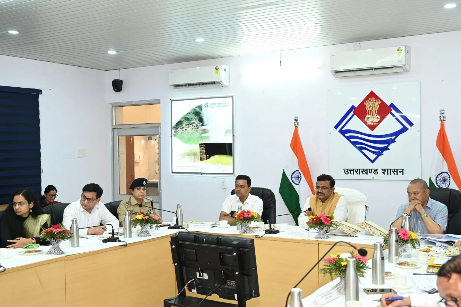 टिहरी के विकास कार्यों की प्रगति पर मुख्य सचिव की नजर, गुणवत्ता से समझौता नहीं