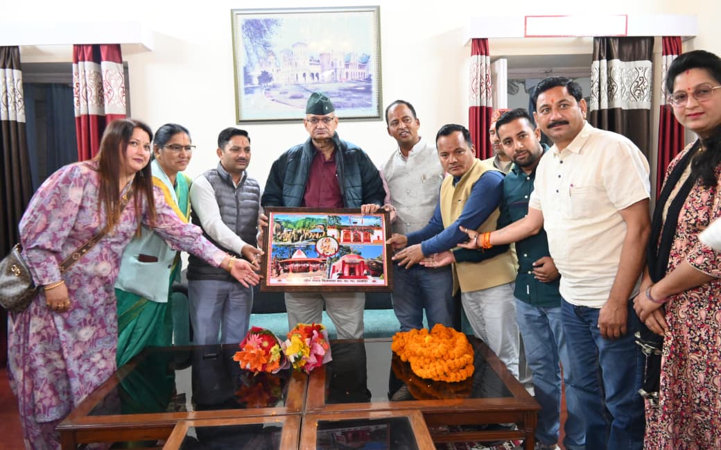 अल्मोड़ा पहुंचने पर कृषि मंत्री गणेश जोशी का पार्टी पदाधिकारियों ने किया भव्य स्वागत