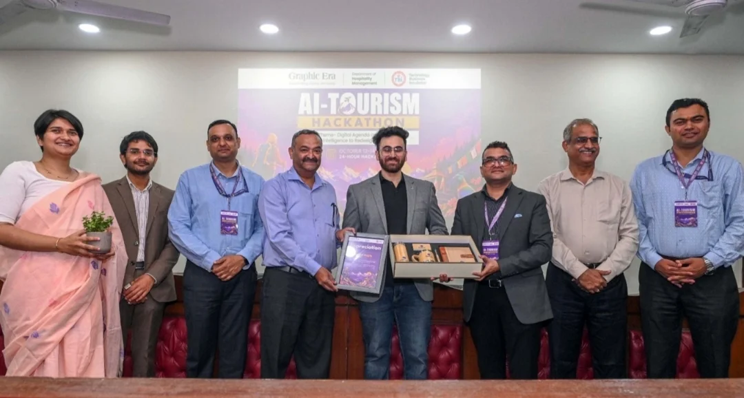 ग्राफिक एरा में हैकाथॉन का आयोजन, पर्यटन क्षेत्र की चुनौतियों के समाधान में जुटे छात्र